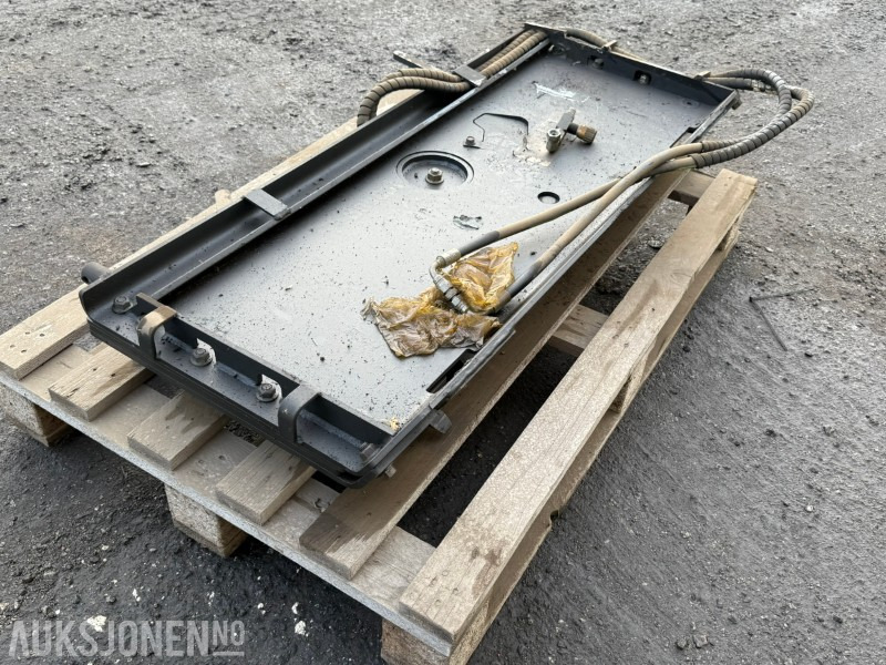 2017 Bobcat TILT-TATCH hydraulisk tilt-feste - ملحقات - آلات البناء: صور 4 2017 Bobcat TILT-TATCH hydraulisk tilt-feste - ملحقات - آلات البناء: صور 4