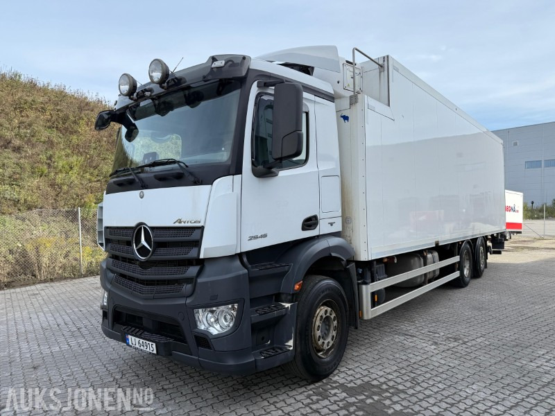 2017 Mercedes-Benz 2545L Antos skapbil med kjøling, multiratt, cruise, kjettinger, baklem, fjernkontroll - بصندوق مغلق شاحنة: صور 1 2017 Mercedes-Benz 2545L Antos skapbil med kjøling, multiratt, cruise, kjettinger, baklem, fjernkontroll - بصندوق مغلق شاحنة: صور 1