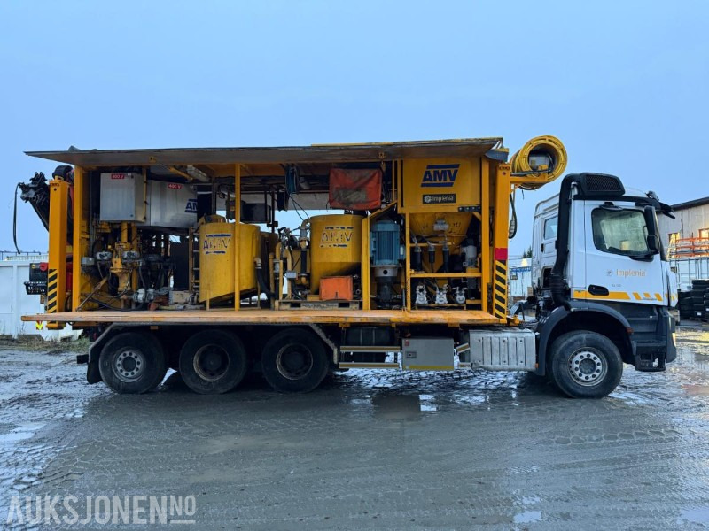 2017 Mercedes-Benz Arocs 3235 8x4, Injeksjonsrigg AMV, EURO 6, påmontert kran - سيارة بلدية: صور 4 2017 Mercedes-Benz Arocs 3235 8x4, Injeksjonsrigg AMV, EURO 6, påmontert kran - سيارة بلدية: صور 4