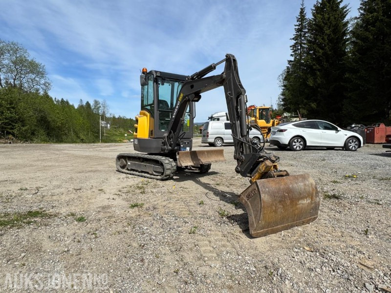2017 Volvo ECR25D m/Engcon tiltrotator, SE-klype, 3 skuffer, vibroplate, 891 timer, Minigraver - حفارة مصغرة: صور 4 2017 Volvo ECR25D m/Engcon tiltrotator, SE-klype, 3 skuffer, vibroplate, 891 timer, Minigraver - حفارة مصغرة: صور 4