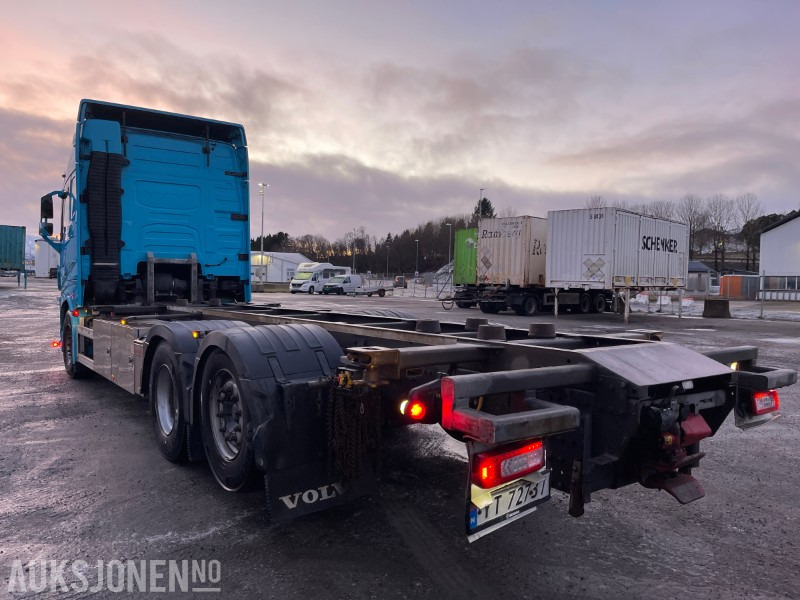 2017 Volvo FH 6X2 Containerbil, 472459 km, Eu godkjent til 01.12.2026 - شاحنات الحاويات / جسم علوي قابل للتغيير شاحنة: صور 4 2017 Volvo FH 6X2 Containerbil, 472459 km, Eu godkjent til 01.12.2026 - شاحنات الحاويات / جسم علوي قابل للتغيير شاحنة: صور 4