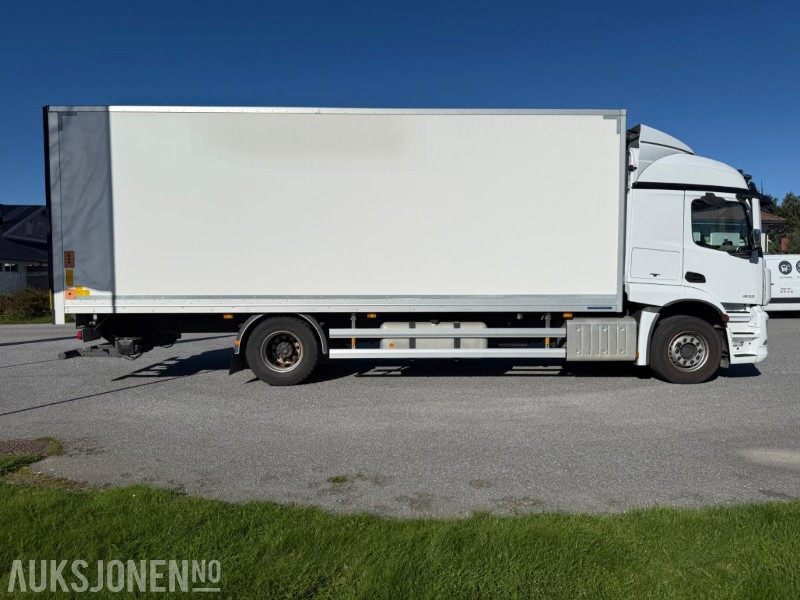 2018 Mercedes-Benz Actros SKAPBIL - SERVICEHISTORIKK 19 PALLER NY EU. - بصندوق مغلق شاحنة: صور 4 2018 Mercedes-Benz Actros SKAPBIL - SERVICEHISTORIKK 19 PALLER NY EU. - بصندوق مغلق شاحنة: صور 4