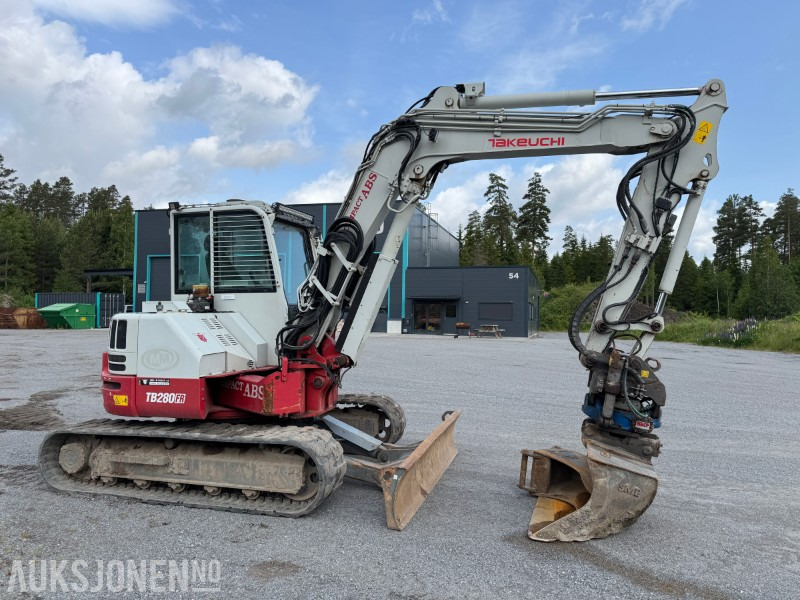 2018 Takeuchi TB280FR – 8,5-tonns gravemaskin med Side-to-Side Boom, tilt, sentralsmøring og 2 skuffer - حفارة: صور 5 2018 Takeuchi TB280FR – 8,5-tonns gravemaskin med Side-to-Side Boom, tilt, sentralsmøring og 2 skuffer - حفارة: صور 5