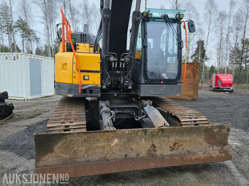 2018 Volvo ECR235EL 27 T gravemaskin rototilt med grip 7876 Timer - حفارة: صور 3 2018 Volvo ECR235EL 27 T gravemaskin rototilt med grip 7876 Timer - حفارة: صور 3