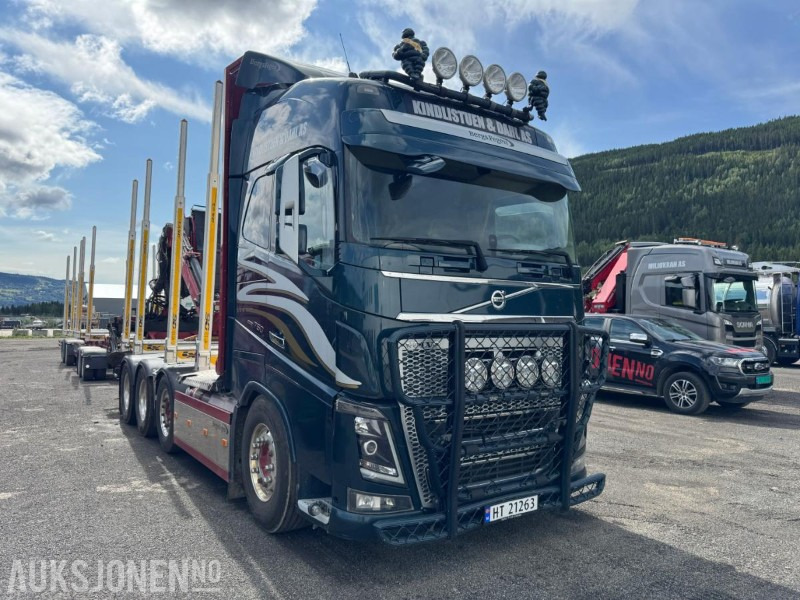 2018 Volvo FH16 8X4 komplett tømmerbil med kran og henger. - شاحنة قطع الأشجار, شاحنة كرين: صور 3 2018 Volvo FH16 8X4 komplett tømmerbil med kran og henger. - شاحنة قطع الأشجار, شاحنة كرين: صور 3