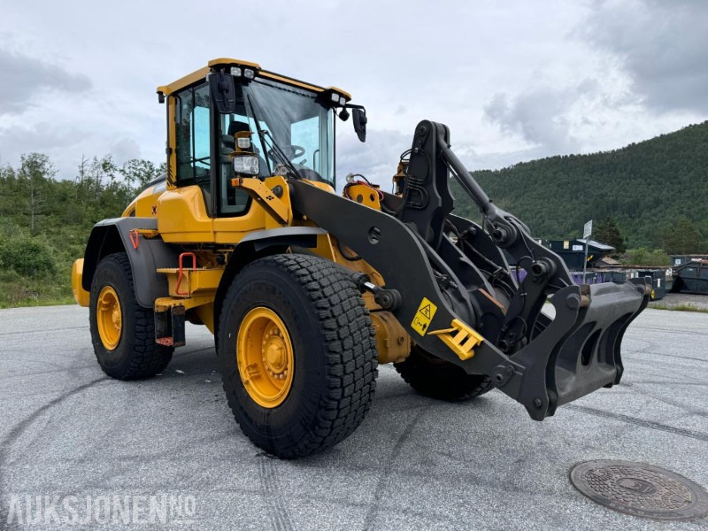 2018 Volvo L90H Hjullaster - Sentralsmøring - Hydraulisk redskapslås - Tilleggshydraulikk - Sertifiseres før salg - اللودر بعجل: صور 3 2018 Volvo L90H Hjullaster - Sentralsmøring - Hydraulisk redskapslås - Tilleggshydraulikk - Sertifiseres før salg - اللودر بعجل: صور 3