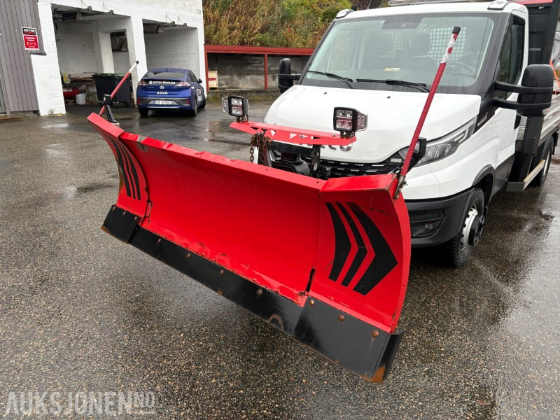2019 Iveco Daily planbil m/ Hilltip IceStriker og Western Wide-Out brøyteplog - EU godkjent til 04.11.2026 - شاحنات مسطحة: صور 5 2019 Iveco Daily planbil m/ Hilltip IceStriker og Western Wide-Out brøyteplog - EU godkjent til 04.11.2026 - شاحنات مسطحة: صور 5