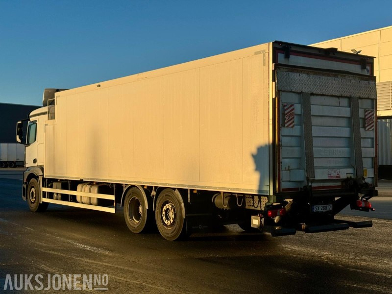 2019 Mercedes-Benz Actros 2545 L 6x2 Kjølebil - Eu-godkjent til 06/26 - Km: 193419 - بصندوق مغلق شاحنة: صور 4 2019 Mercedes-Benz Actros 2545 L 6x2 Kjølebil - Eu-godkjent til 06/26 - Km: 193419 - بصندوق مغلق شاحنة: صور 4