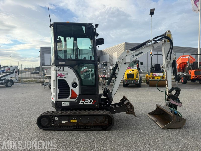 2021 Bobcat E20Z minigraver - servicehistorikk - 2 skuffer. - حفارة مصغرة: صور 2 2021 Bobcat E20Z minigraver - servicehistorikk - 2 skuffer. - حفارة مصغرة: صور 2