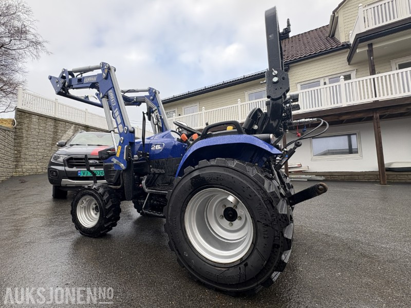 2021 Farmtrac 26H 4WD - KUN 98 timer! - mye tilbehør / ekstra utstyr| - جرار: صور 4 2021 Farmtrac 26H 4WD - KUN 98 timer! - mye tilbehør / ekstra utstyr| - جرار: صور 4