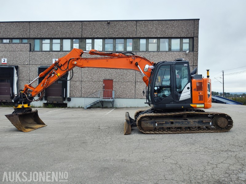 2021 Hitachi ZX135US-6 med 3D maskinstyring, tiltrotator og 3 skuffer - حفارة: صور 1 2021 Hitachi ZX135US-6 med 3D maskinstyring, tiltrotator og 3 skuffer - حفارة: صور 1