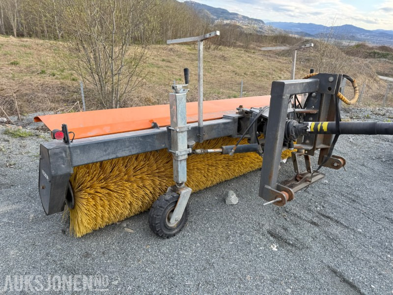 2024 Nesbo FM 2800 S – PTO-drevet kostemaskin - معدات البناء: صور 4 2024 Nesbo FM 2800 S – PTO-drevet kostemaskin - معدات البناء: صور 4