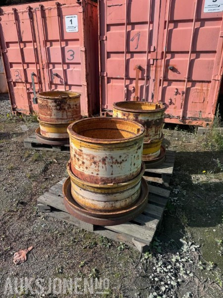 3 stk brede felger til Volvo A40 FFS (til 875/65-R29 dekk) - معدات البناء: صور 1 3 stk brede felger til Volvo A40 FFS (til 875/65-R29 dekk) - معدات البناء: صور 1