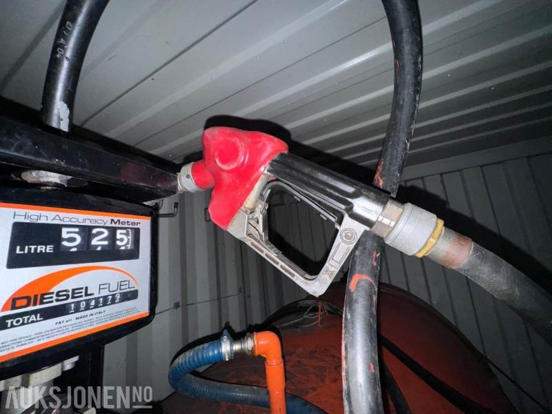 3000 Liters Dieseltank i stål med telleverk og fyllepistol - ملحقات - آلات البناء: صور 5 3000 Liters Dieseltank i stål med telleverk og fyllepistol - ملحقات - آلات البناء: صور 5