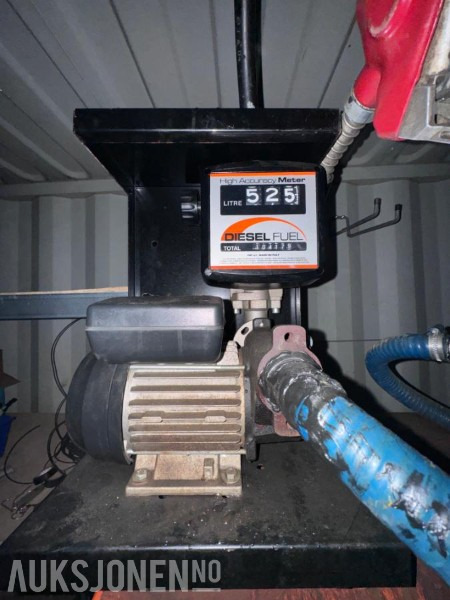 3000 Liters Dieseltank i stål med telleverk og fyllepistol - ملحقات - آلات البناء: صور 2 3000 Liters Dieseltank i stål med telleverk og fyllepistol - ملحقات - آلات البناء: صور 2