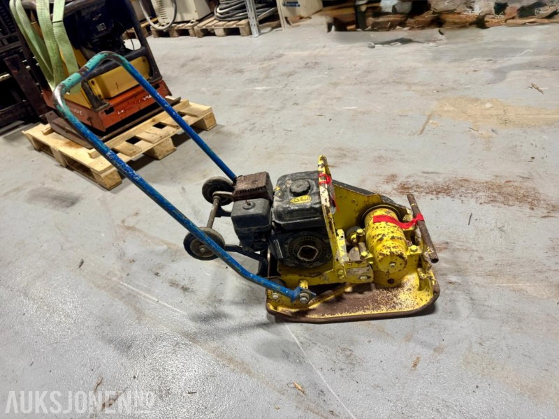 Ammann AVP 1850 – Vibroplate - معدات البناء: صور 5 Ammann AVP 1850 – Vibroplate - معدات البناء: صور 5