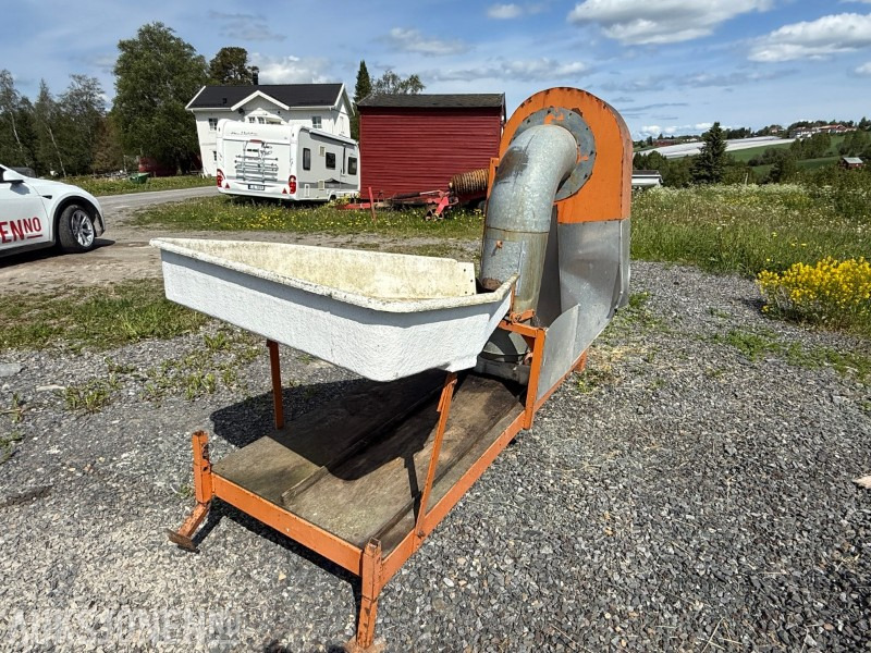 Bærrensker til traktor - brukt til solbær - الآلات والماكينات الزراعية: صور 2 Bærrensker til traktor - brukt til solbær - الآلات والماكينات الزراعية: صور 2