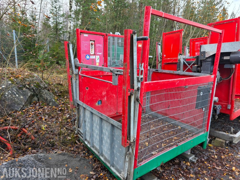 Bøcker byggeplassheiser 5 stk inklusive master og fester - معدات البناء: صور 2 Bøcker byggeplassheiser 5 stk inklusive master og fester - معدات البناء: صور 2