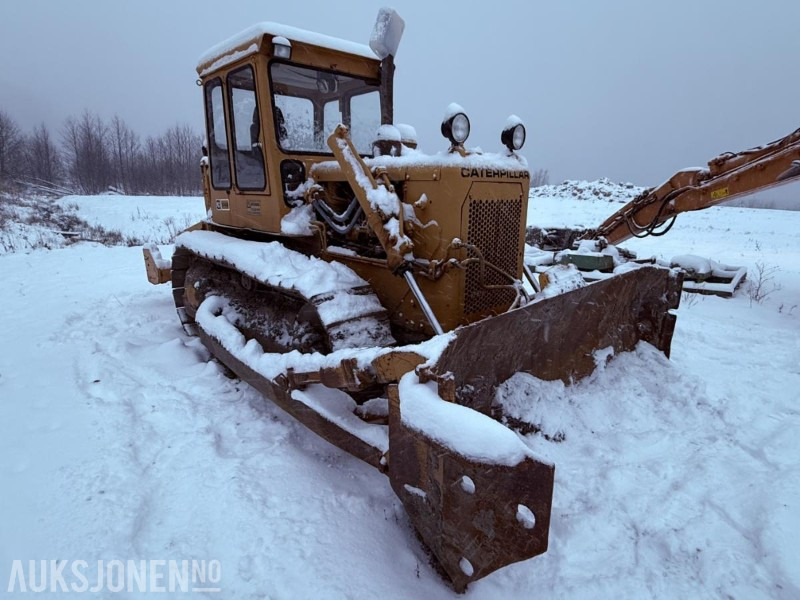 Cat D4 -10 tonn Bulldoser / doser - Rep.Objekt - معدات البناء: صور 3 Cat D4 -10 tonn Bulldoser / doser - Rep.Objekt - معدات البناء: صور 3