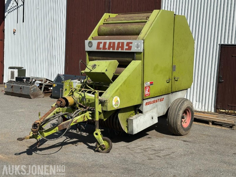 Claas Rollant 62 - Rundballepresse - الآلات والماكينات الزراعية: صور 1 Claas Rollant 62 - Rundballepresse - الآلات والماكينات الزراعية: صور 1
