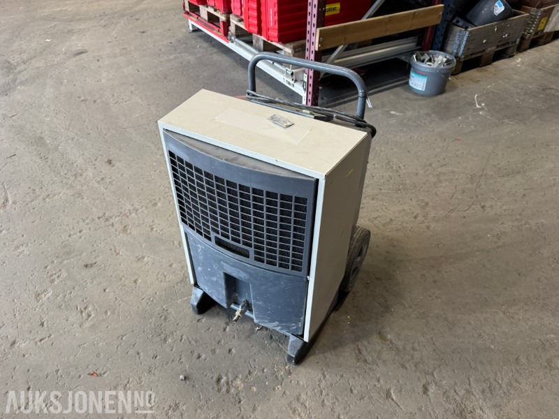 Dantherm CDT 40 avfukter - 230V - معدات صناعية: صور 1 Dantherm CDT 40 avfukter - 230V - معدات صناعية: صور 1