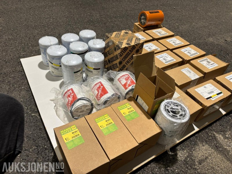 Delepakke - Hydraulikk og Filter til Anleggsmaskiner - معدات البناء: صور 2 Delepakke - Hydraulikk og Filter til Anleggsmaskiner - معدات البناء: صور 2