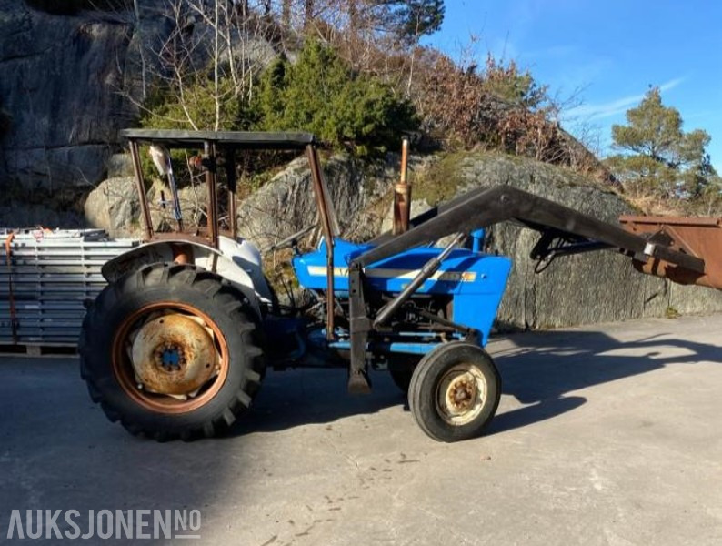 Ford 2000 TRAKTOR MED LASTER SKUFFE KRAFTUTTAK OG 3 PUNKT - جرار: صور 3 Ford 2000 TRAKTOR MED LASTER SKUFFE KRAFTUTTAK OG 3 PUNKT - جرار: صور 3