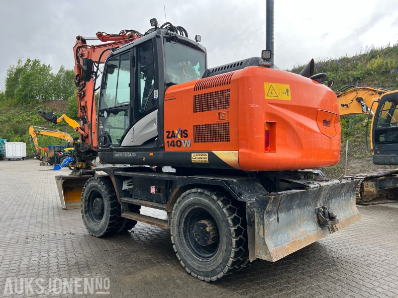 Hitachi ZX140W-5B Engcon tilt, fast puss - حفارة: صور 3 Hitachi ZX140W-5B Engcon tilt, fast puss - حفارة: صور 3
