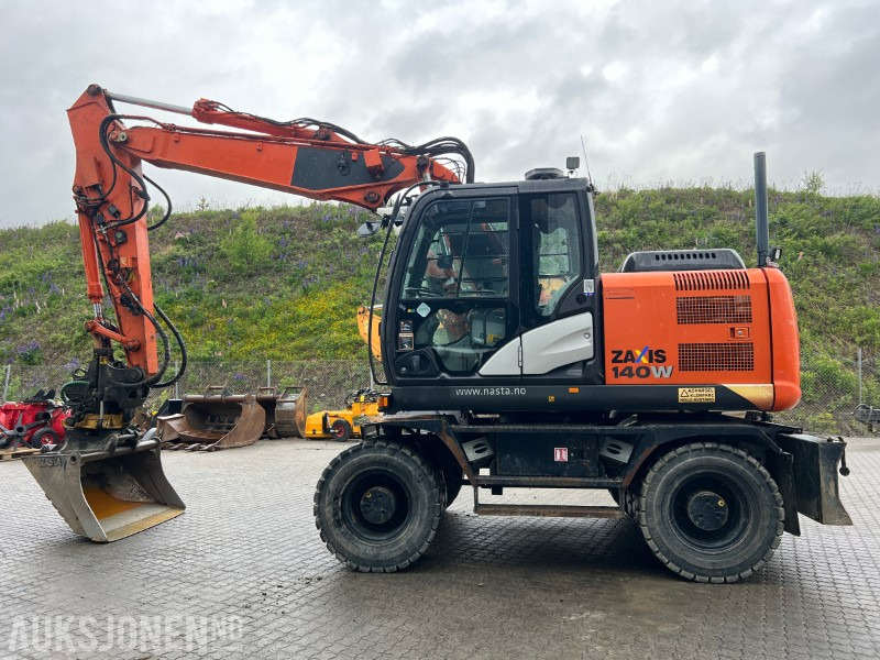 Hitachi ZX140W-5B Engcon tilt, fast puss - حفارة: صور 2 Hitachi ZX140W-5B Engcon tilt, fast puss - حفارة: صور 2