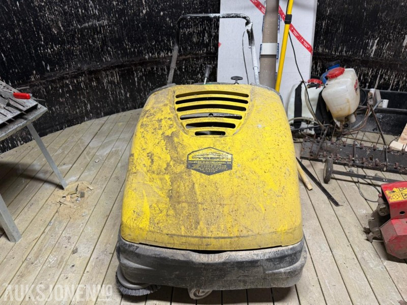 Kärcher KM 85/50 W – Bensindrevet feiemaskin - معدات صناعية: صور 5 Kärcher KM 85/50 W – Bensindrevet feiemaskin - معدات صناعية: صور 5