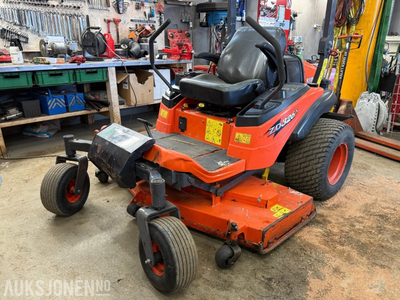Kubota ZD 326s sitteklipper med hydrostatisk drift - معدات البناء: صور 1 Kubota ZD 326s sitteklipper med hydrostatisk drift - معدات البناء: صور 1