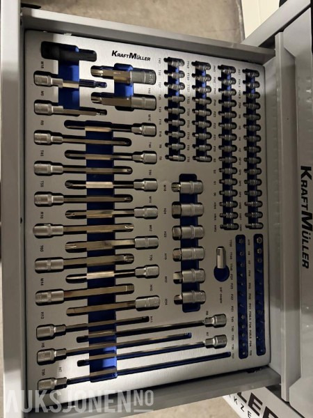 Nytt Verktøyskap KM-1745 8/8 Proline - معدات البناء: صور 4 Nytt Verktøyskap KM-1745 8/8 Proline - معدات البناء: صور 4