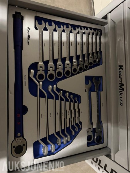 Nytt Verktøyskap KM-1745 8/8 Proline - معدات البناء: صور 5 Nytt Verktøyskap KM-1745 8/8 Proline - معدات البناء: صور 5