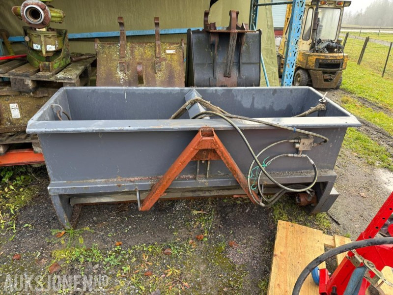 Sami Strøkasse til traktor - الآلات والماكينات الزراعية: صور 2 Sami Strøkasse til traktor - الآلات والماكينات الزراعية: صور 2