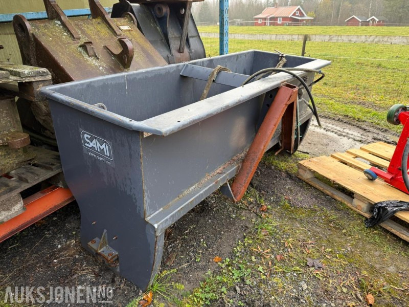 Sami Strøkasse til traktor - الآلات والماكينات الزراعية: صور 1 Sami Strøkasse til traktor - الآلات والماكينات الزراعية: صور 1