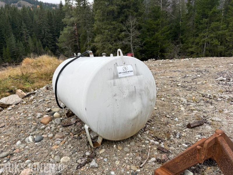 Sb Dieseltank med pumpe - معدات البناء: صور 4 Sb Dieseltank med pumpe - معدات البناء: صور 4