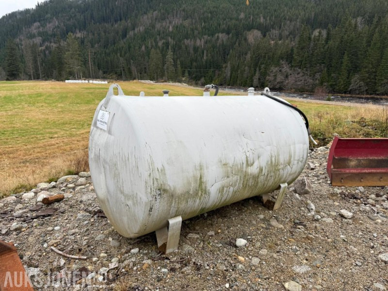 Sb Dieseltank med pumpe - معدات البناء: صور 2 Sb Dieseltank med pumpe - معدات البناء: صور 2