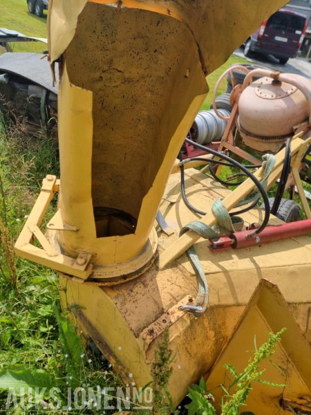 Traktor Snøfres 3 punkter feste med hydraulisk utkast - الآلات والماكينات الزراعية: صور 5 Traktor Snøfres 3 punkter feste med hydraulisk utkast - الآلات والماكينات الزراعية: صور 5