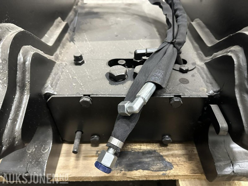 UBRUKT Götene Hydraulisk HK-feste S70 - ملحقات - آلات البناء: صور 4 UBRUKT Götene Hydraulisk HK-feste S70 - ملحقات - آلات البناء: صور 4