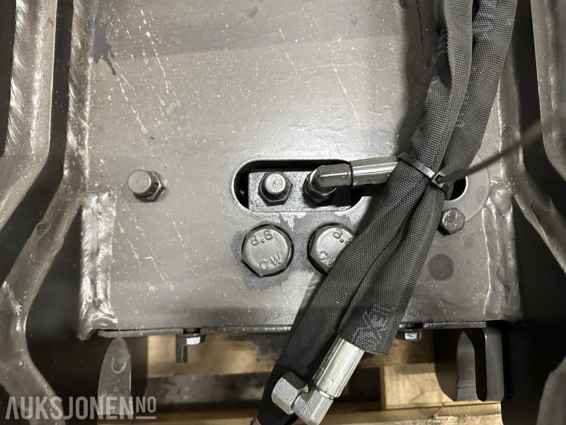 UBRUKT Götene Hydraulisk HK-feste S70 - ملحقات - آلات البناء: صور 5 UBRUKT Götene Hydraulisk HK-feste S70 - ملحقات - آلات البناء: صور 5