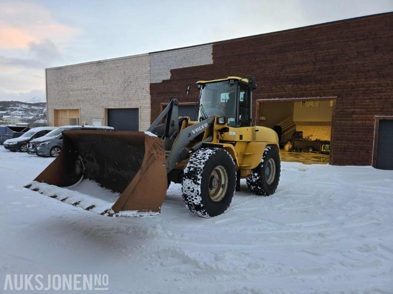 Volvo L45B Hjullaster - اللودر بعجل: صور 1 Volvo L45B Hjullaster - اللودر بعجل: صور 1