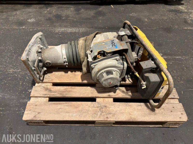 Wacker Neuson DS70 vibratorstamper - مدحلة: صور 3 Wacker Neuson DS70 vibratorstamper - مدحلة: صور 3
