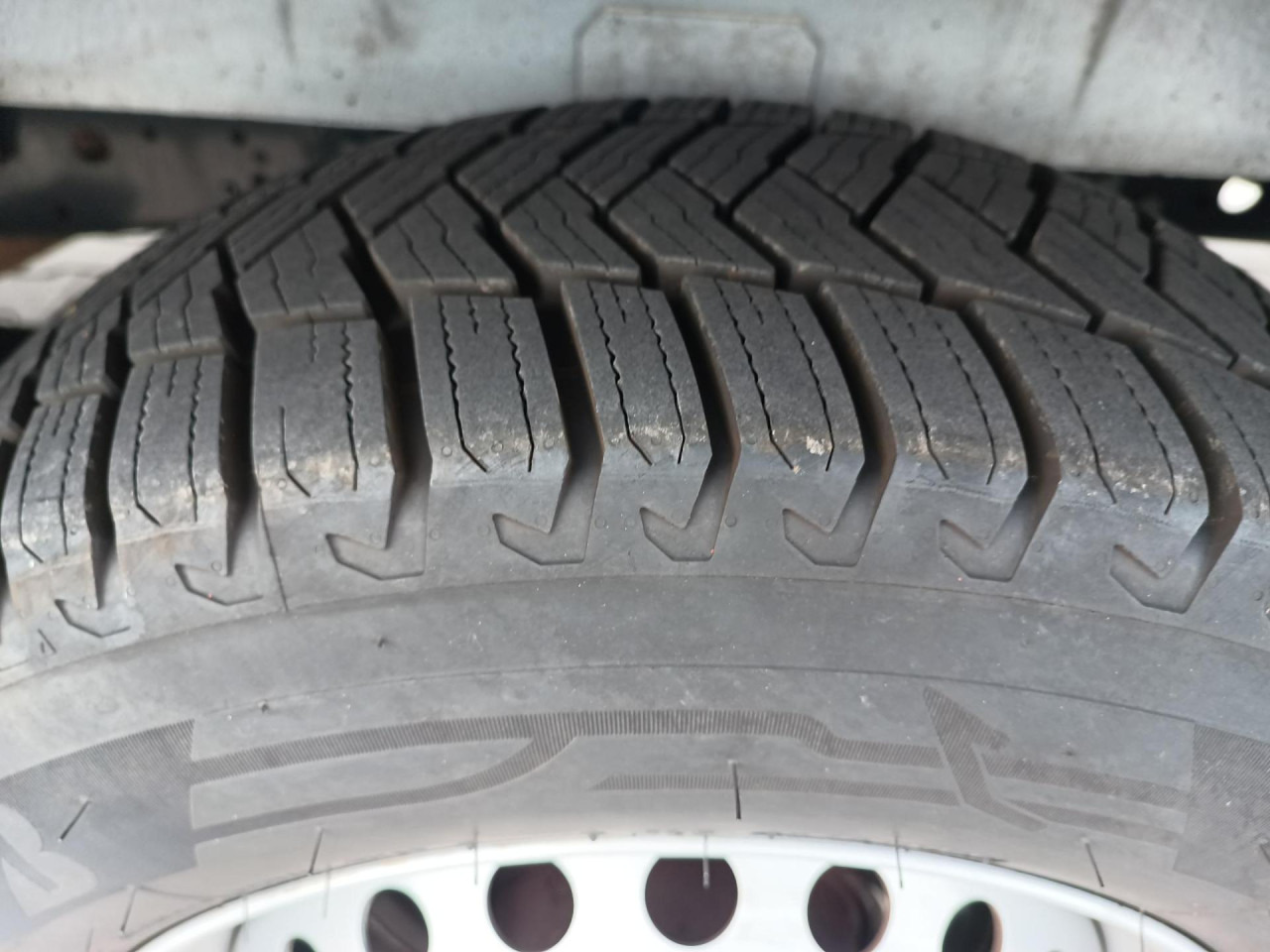 IVECO Daily 35S16V - فان: صور 4 IVECO Daily 35S16V - فان: صور 4