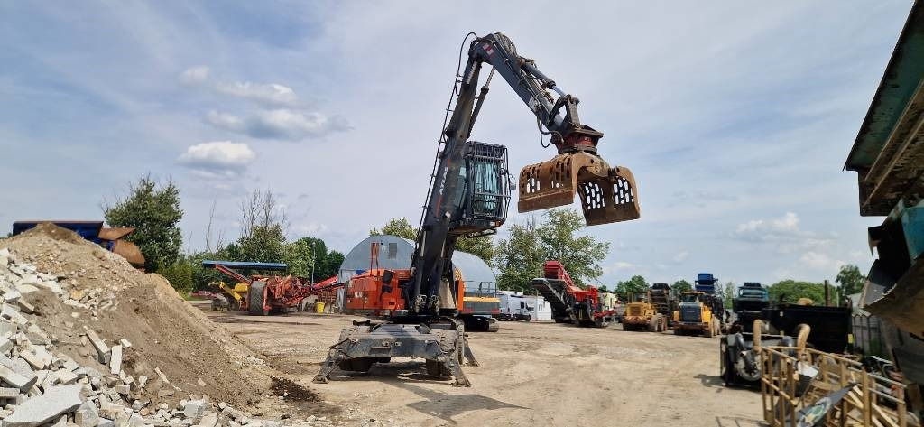 Atlas 200 MH - حفارة النقل والشحن: صور 1 Atlas 200 MH - حفارة النقل والشحن: صور 1