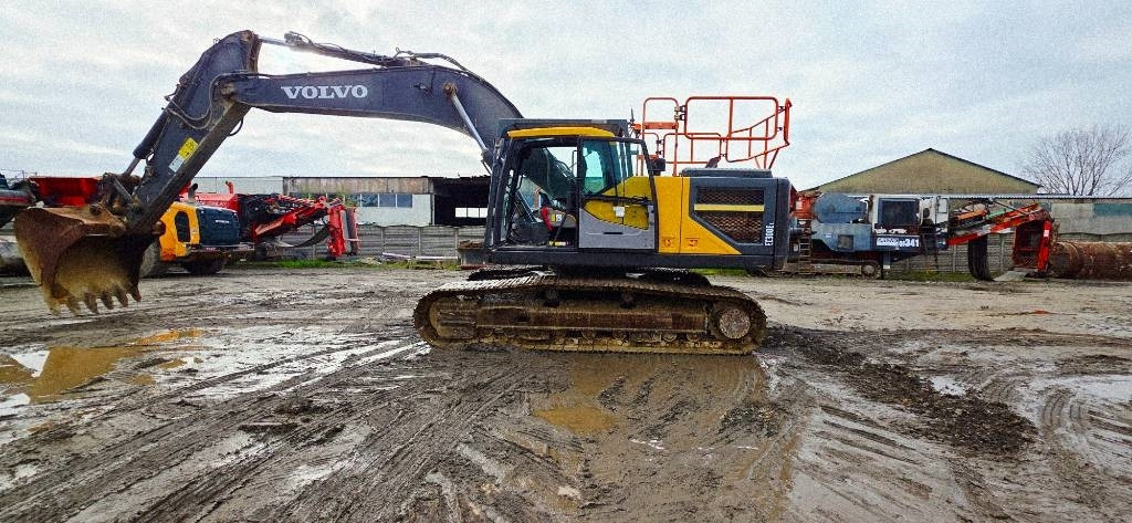 Volvo EC 300 EL - حفارات زحافة: صور 3 Volvo EC 300 EL - حفارات زحافة: صور 3