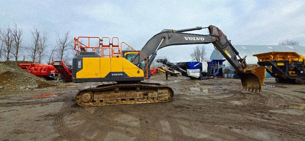 Volvo EC 300 EL - حفارات زحافة: صور 4 Volvo EC 300 EL - حفارات زحافة: صور 4