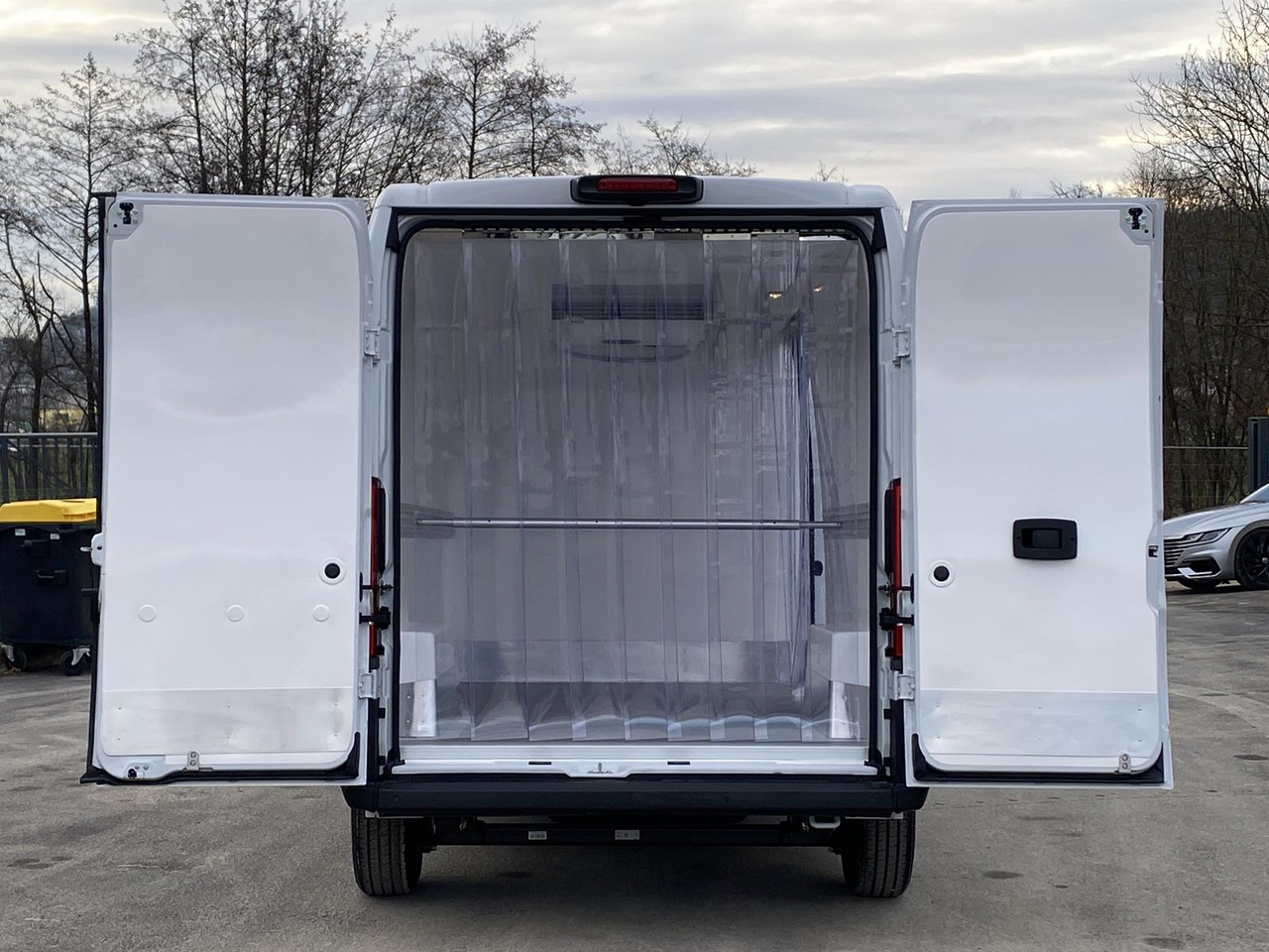 FIAT DUCATO L3H2 180PS BASE HEAVY / FRISCHDIENST + XARIOS 300 12-380V + Heizung - الشاحنات الصغيرة المبردة: صور 4 FIAT DUCATO L3H2 180PS BASE HEAVY / FRISCHDIENST + XARIOS 300 12-380V + Heizung - الشاحنات الصغيرة المبردة: صور 4