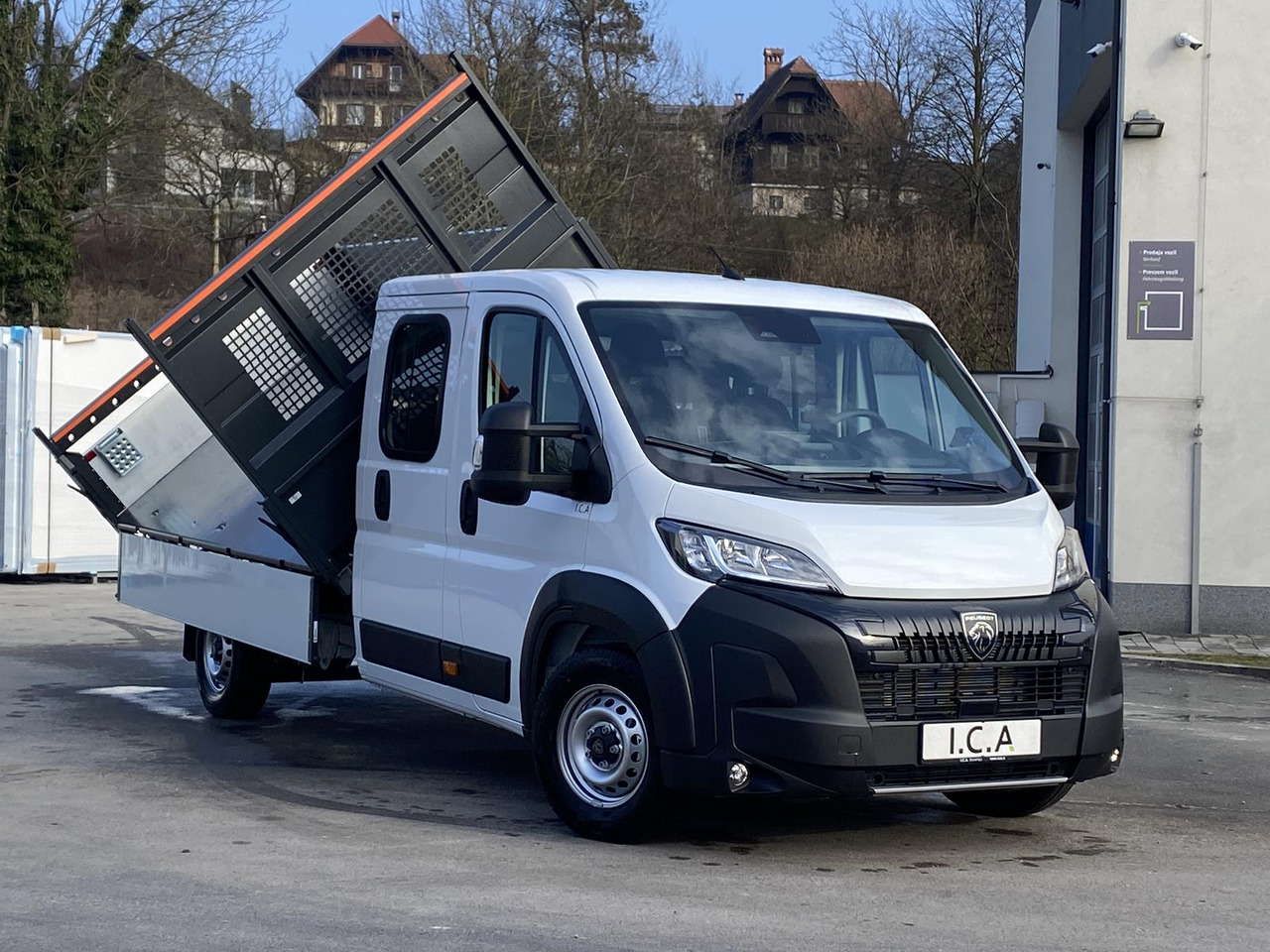 PEUGEOT BOXER L4 DOKA 180 PS | SCATTOLINI DREISEITENKIPPER 3150MM - قلاب صغير, الشاحنات الصغيرة كابينة مزدوجة: صور 1 PEUGEOT BOXER L4 DOKA 180 PS | SCATTOLINI DREISEITENKIPPER 3150MM - قلاب صغير, الشاحنات الصغيرة كابينة مزدوجة: صور 1