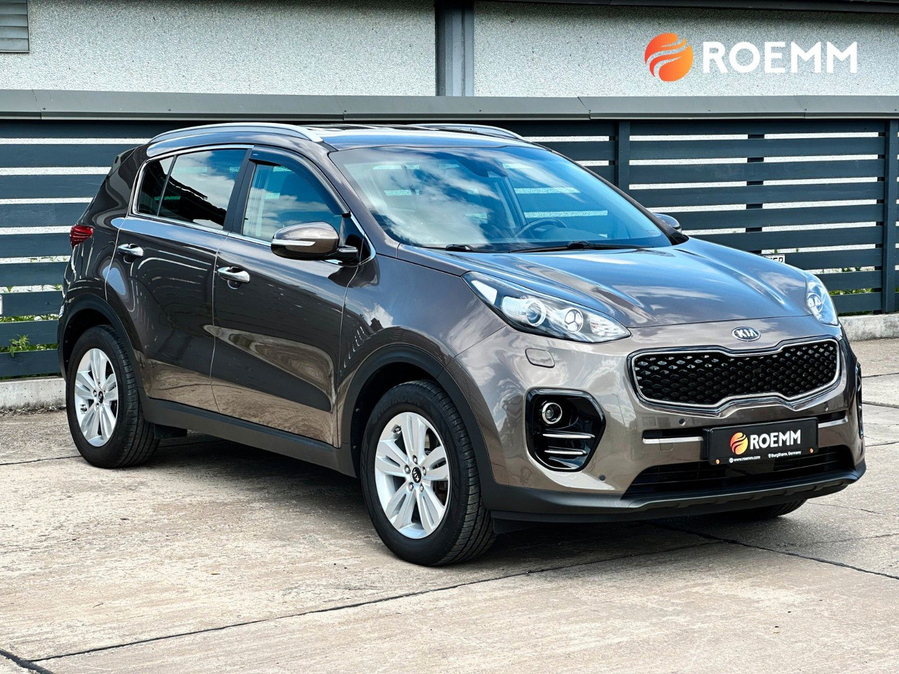 Kia Sportage Spirit 2WD*GARANTIE*JBL*Start/Stopp* - سيارة دفع رباعي: صور 3 Kia Sportage Spirit 2WD*GARANTIE*JBL*Start/Stopp* - سيارة دفع رباعي: صور 3