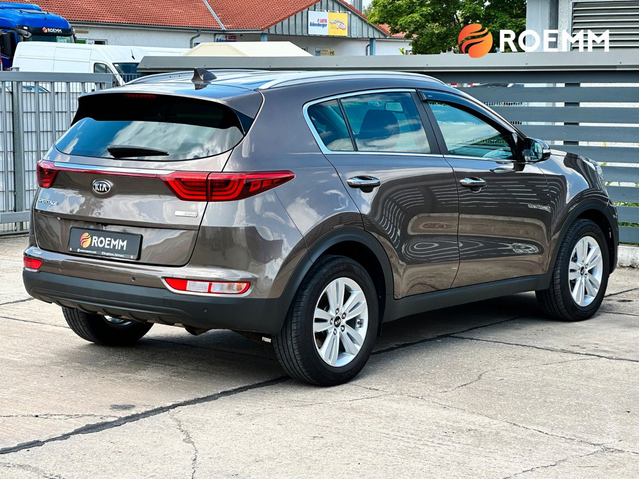 Kia Sportage Spirit 2WD*GARANTIE*JBL*Start/Stopp* - سيارة دفع رباعي: صور 5 Kia Sportage Spirit 2WD*GARANTIE*JBL*Start/Stopp* - سيارة دفع رباعي: صور 5